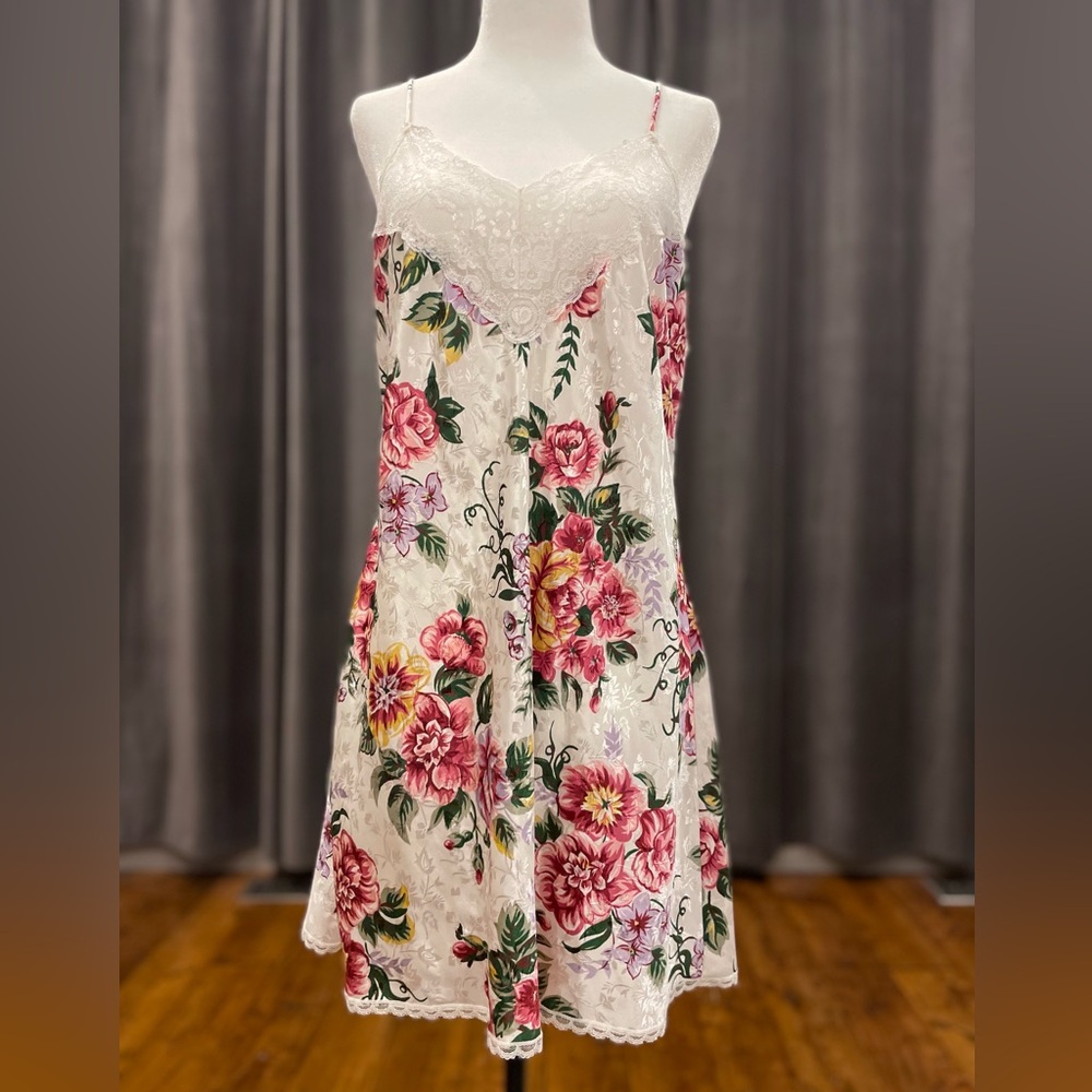 Romantic Moods by Val Mode floral chemise nightie